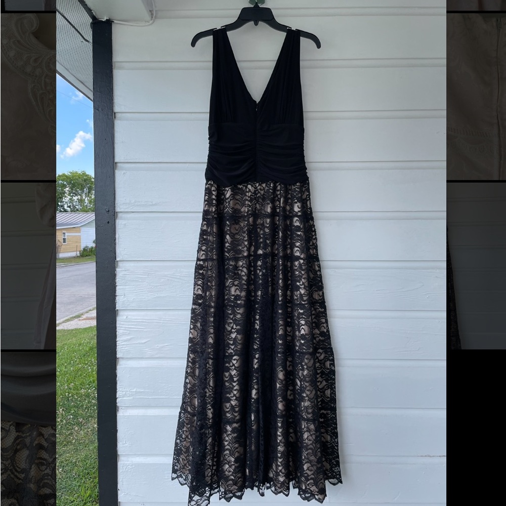 Ignite Evenings Elegant Lace Black and Tan Plunge Neckline Dress Size 14